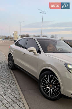 Позашляховик / Кросовер Porsche Cayenne Coupe 2021 в 