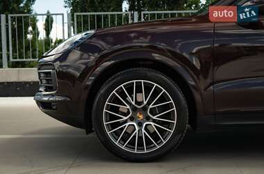 Внедорожник / Кроссовер Porsche Cayenne Coupe 2019 в 