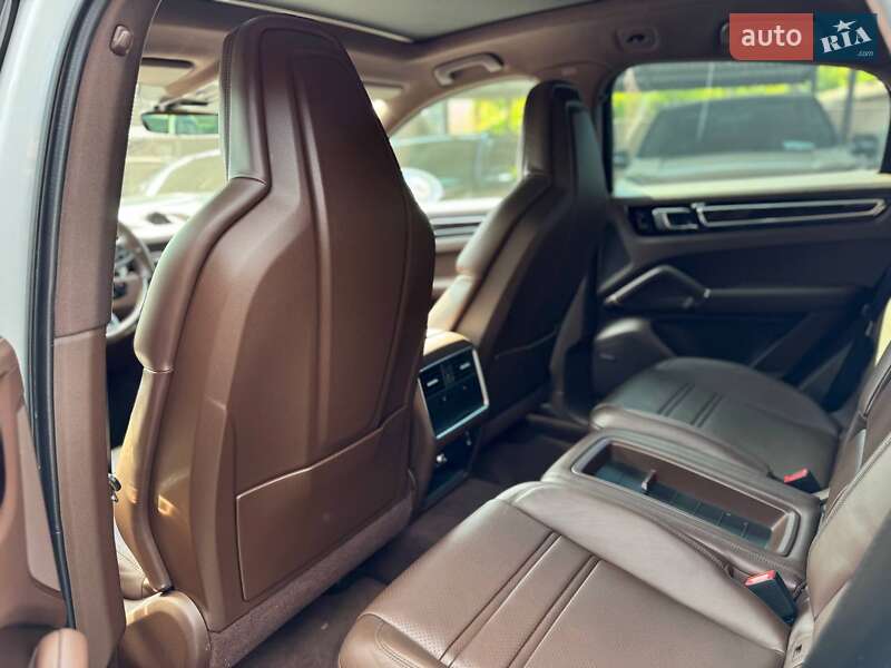 Внедорожник / Кроссовер Porsche Cayenne Coupe 2021 в Кривом Роге