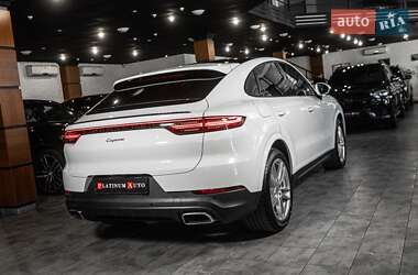 Внедорожник / Кроссовер Porsche Cayenne Coupe 2021 в 