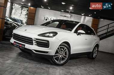Внедорожник / Кроссовер Porsche Cayenne Coupe 2021 в 
