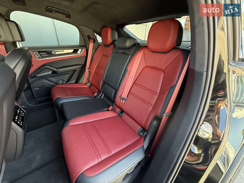 Позашляховик / Кросовер Porsche Cayenne Coupe 2024 в Києві