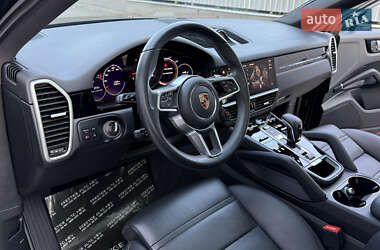 Внедорожник / Кроссовер Porsche Cayenne Coupe 2023 в 
