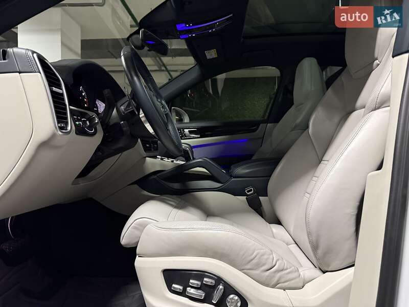 Внедорожник / Кроссовер Porsche Cayenne Coupe 2019 в Киеве