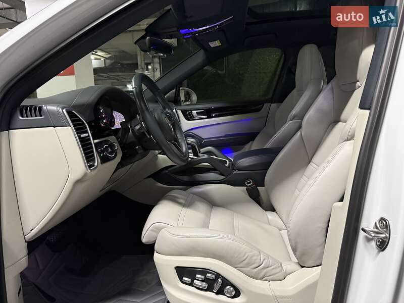Внедорожник / Кроссовер Porsche Cayenne Coupe 2019 в Киеве