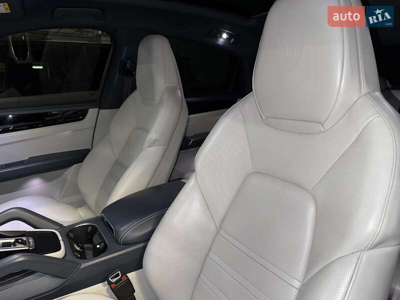 Внедорожник / Кроссовер Porsche Cayenne Coupe 2019 в Киеве