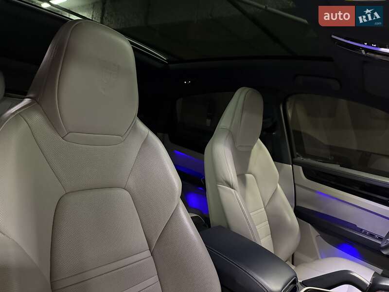 Внедорожник / Кроссовер Porsche Cayenne Coupe 2019 в Киеве