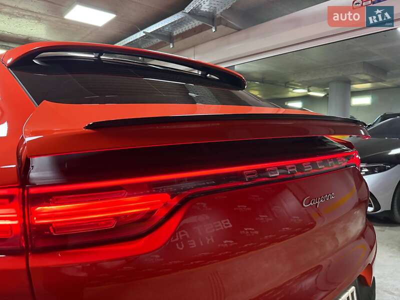 Позашляховик / Кросовер Porsche Cayenne Coupe 2020 в Києві