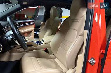 Внедорожник / Кроссовер Porsche Cayenne Coupe 2020 в 