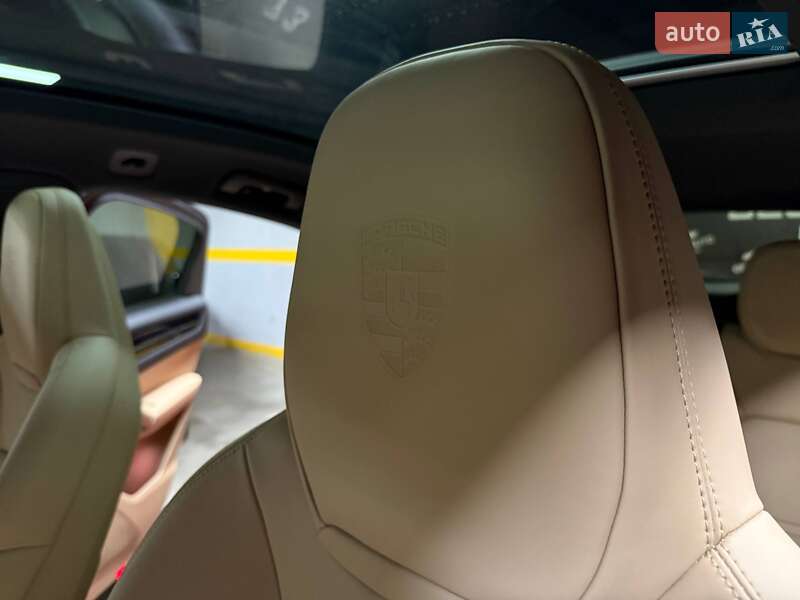 Позашляховик / Кросовер Porsche Cayenne Coupe 2020 в Києві