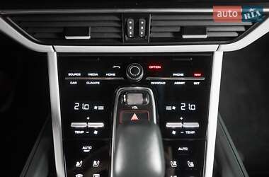 Внедорожник / Кроссовер Porsche Cayenne Coupe 2023 в 