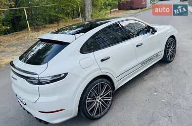 Внедорожник / Кроссовер Porsche Cayenne Coupe 2022 в 