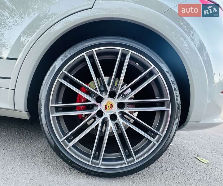 Позашляховик / Кросовер Porsche Cayenne Coupe 2022 в Одесі