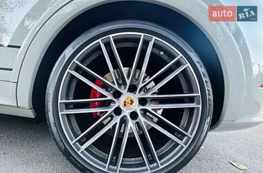 Внедорожник / Кроссовер Porsche Cayenne Coupe 2022 в 
