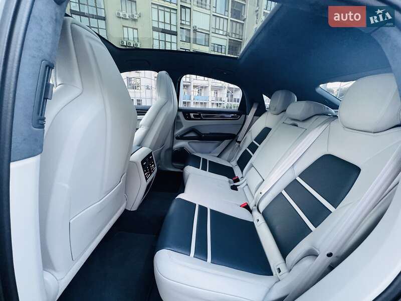 Позашляховик / Кросовер Porsche Cayenne Coupe 2022 в Одесі