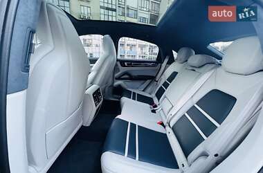 Внедорожник / Кроссовер Porsche Cayenne Coupe 2022 в 