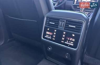 Внедорожник / Кроссовер Porsche Cayenne Coupe 2019 в 