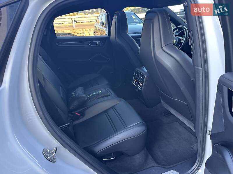 Внедорожник / Кроссовер Porsche Cayenne Coupe 2019 в Киеве