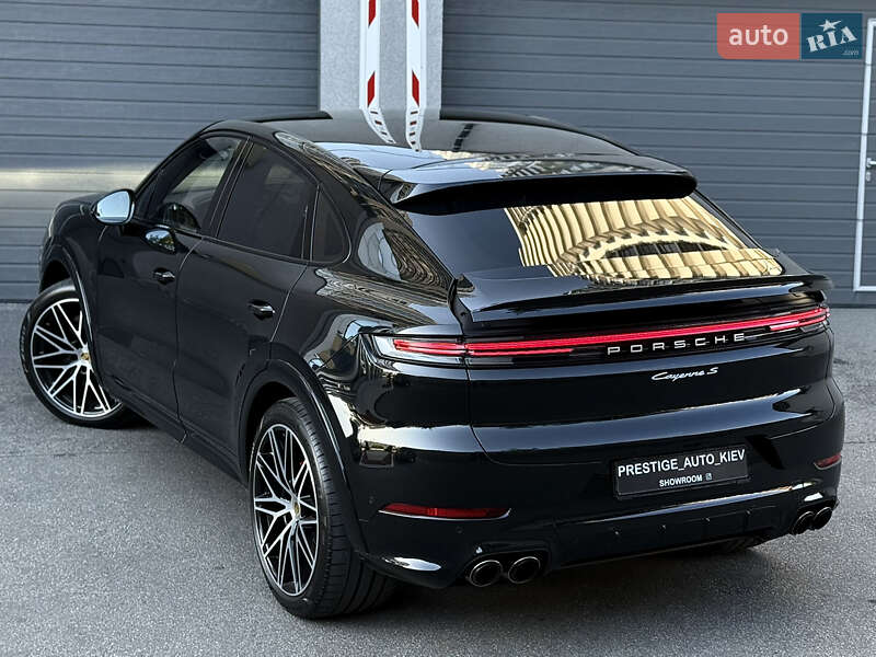 Позашляховик / Кросовер Porsche Cayenne Coupe 2024 в Києві