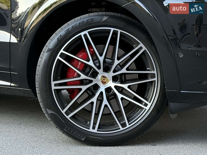 Позашляховик / Кросовер Porsche Cayenne Coupe 2024 в Києві