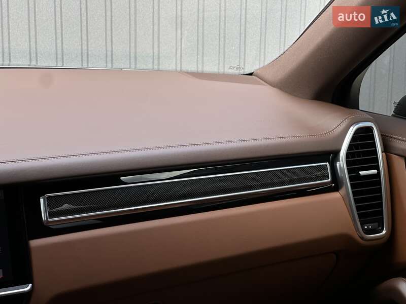 Внедорожник / Кроссовер Porsche Cayenne Coupe 2020 в Мукачево