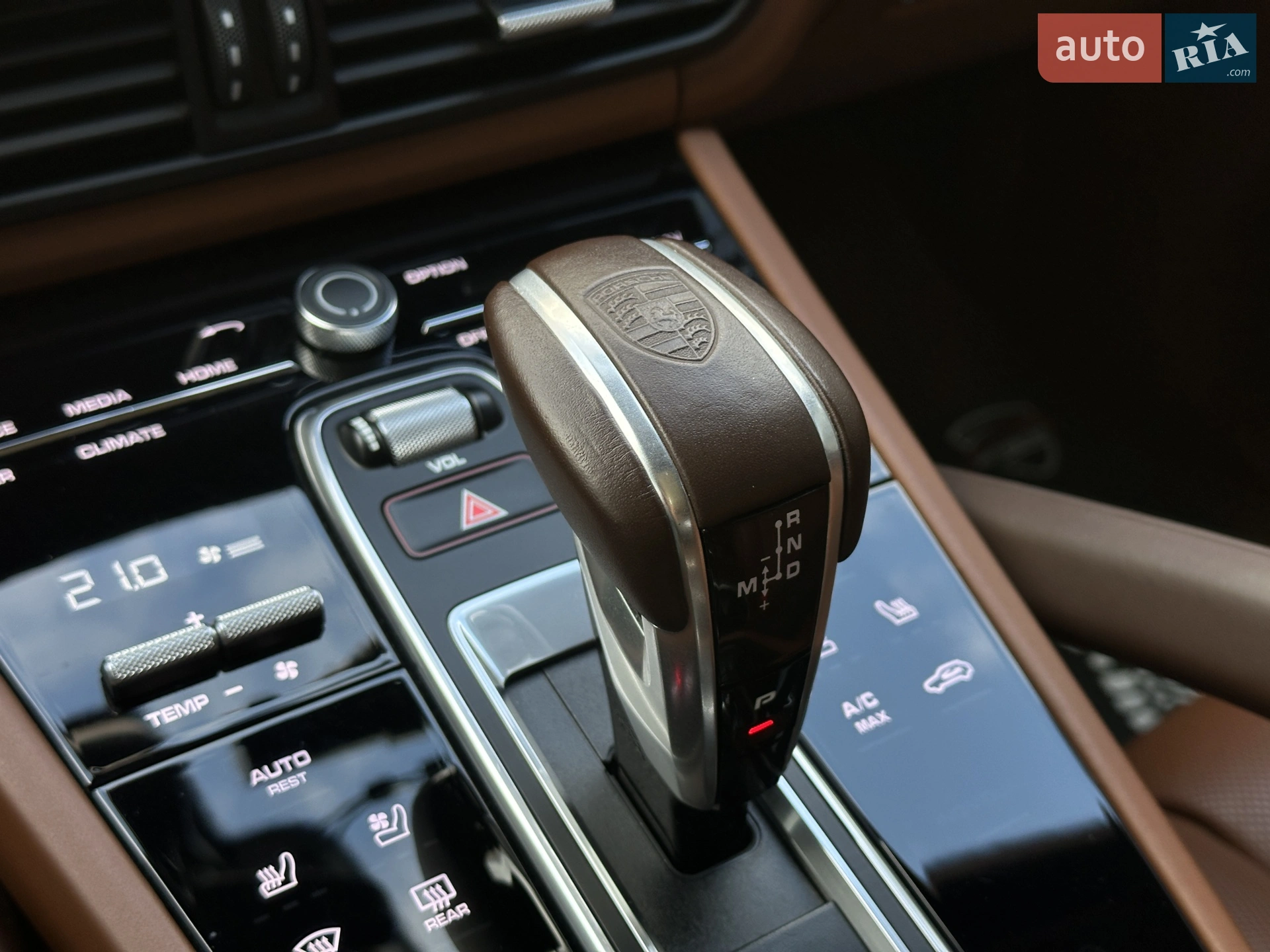 2020 Porsche Cayenne Coupe - мініатюра 42