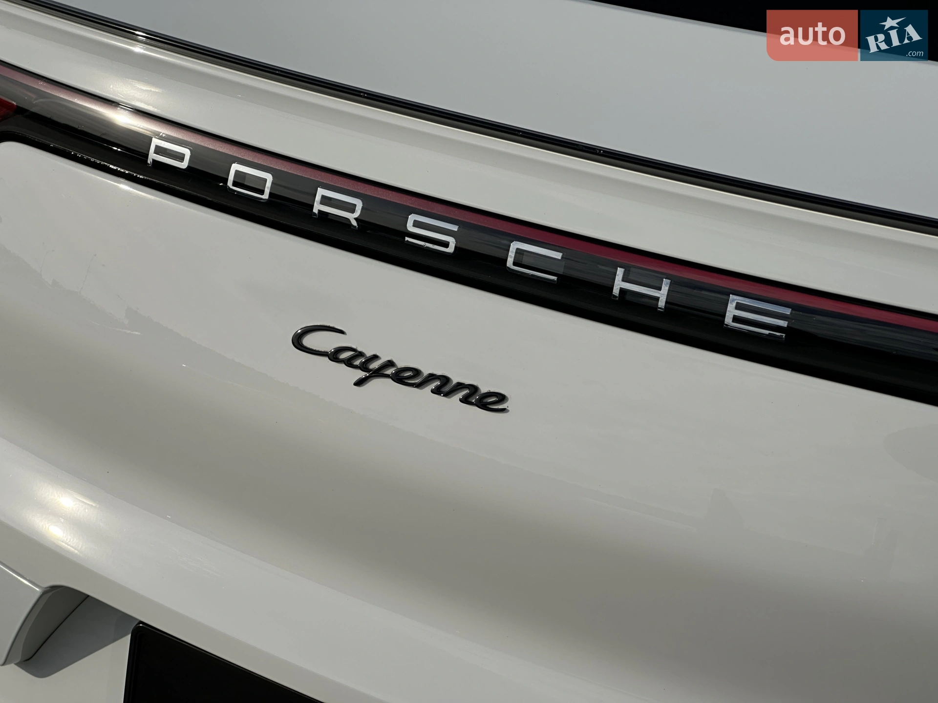 2020 Porsche Cayenne Coupe - мініатюра 12