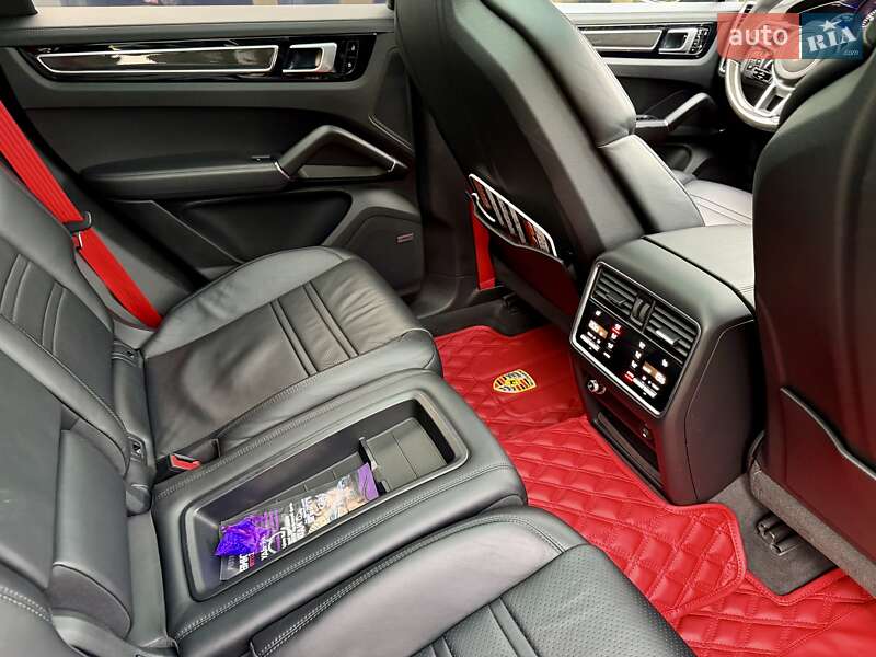 Позашляховик / Кросовер Porsche Cayenne Coupe 2019 в Львові фото 23 Позашляховик / Кросовер Porsche Cayenne Coupe 2019 в Львові