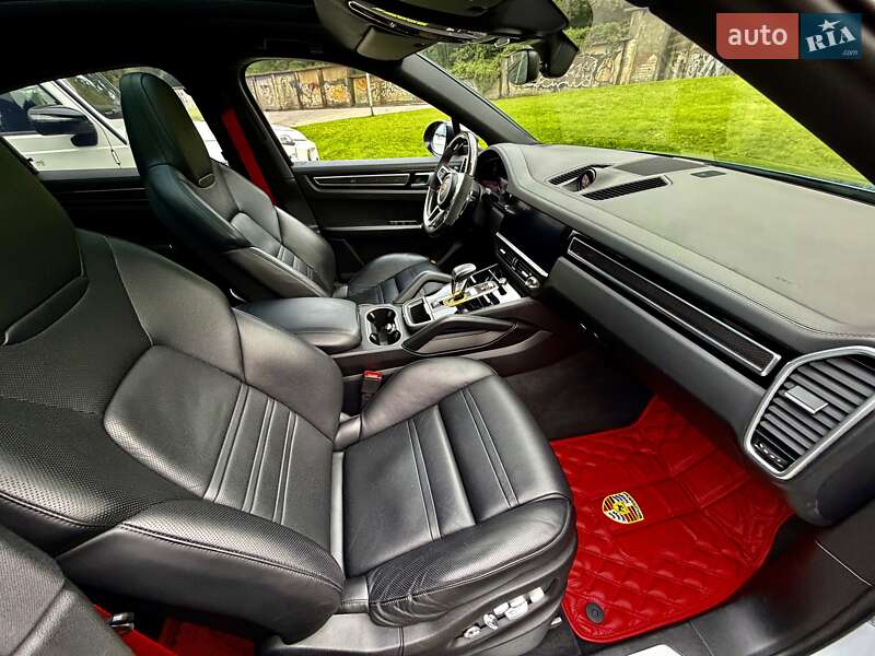 Позашляховик / Кросовер Porsche Cayenne Coupe 2019 в Львові фото 28 Позашляховик / Кросовер Porsche Cayenne Coupe 2019 в Львові