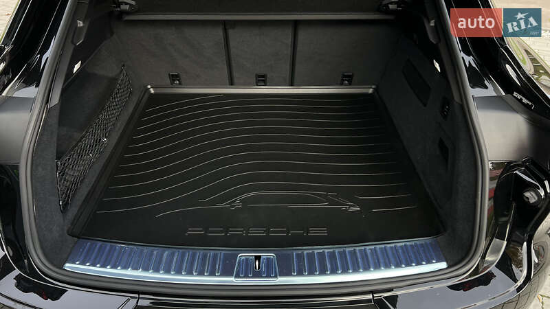 Позашляховик / Кросовер Porsche Cayenne Coupe 2023 в Львові