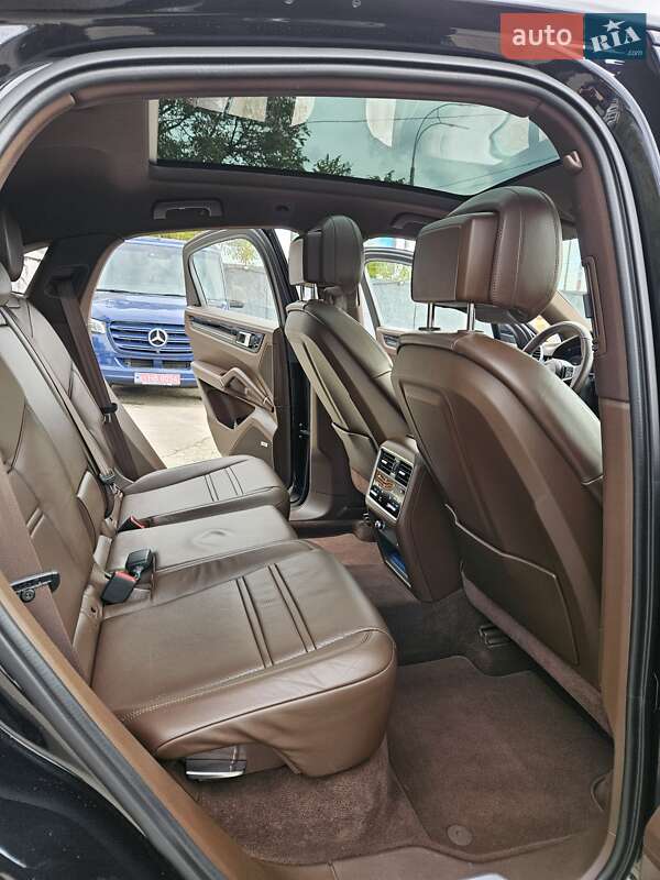 Позашляховик / Кросовер Porsche Cayenne Coupe 2020 в Києві фото 35 Позашляховик / Кросовер Porsche Cayenne Coupe 2020 в Києві