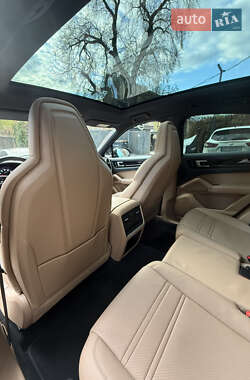 Внедорожник / Кроссовер Porsche Cayenne Coupe 2021 в  фото 10 Внедорожник / Кроссовер Porsche Cayenne Coupe 2021 в