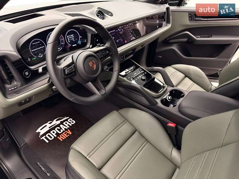 Внедорожник / Кроссовер Porsche Cayenne Coupe 2025 в Киеве