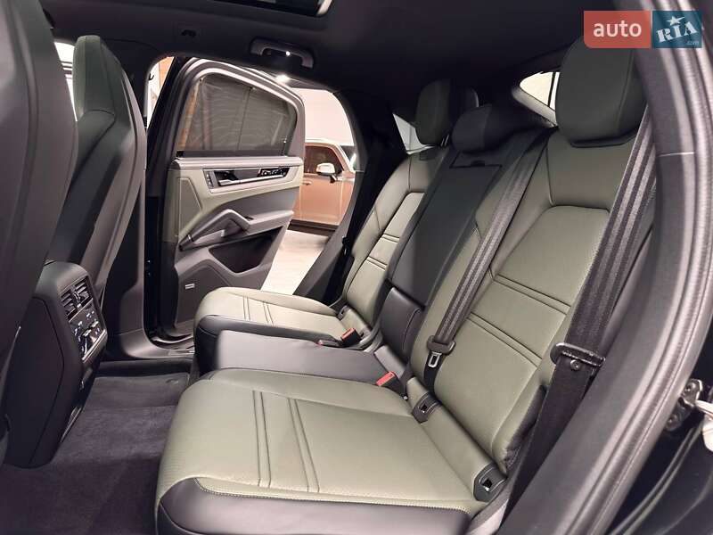 Внедорожник / Кроссовер Porsche Cayenne Coupe 2025 в Киеве