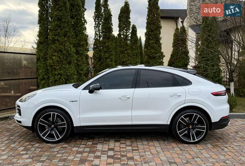 Позашляховик / Кросовер Porsche Cayenne Coupe 2022 в Києві