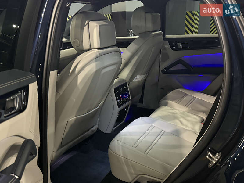 Позашляховик / Кросовер Porsche Cayenne Coupe 2021 в Одесі