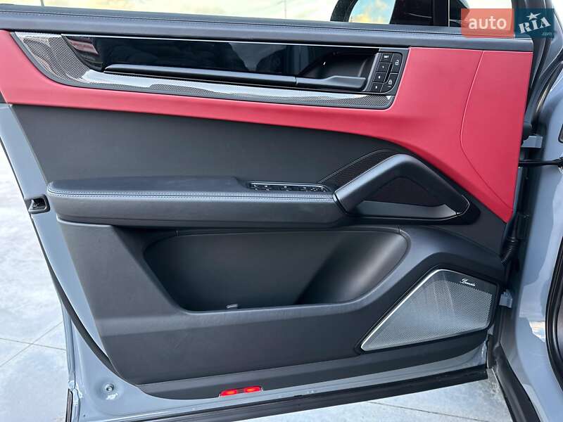 Внедорожник / Кроссовер Porsche Cayenne Coupe 2023 в Киеве фото 42 Внедорожник / Кроссовер Porsche Cayenne Coupe 2023 в Киеве