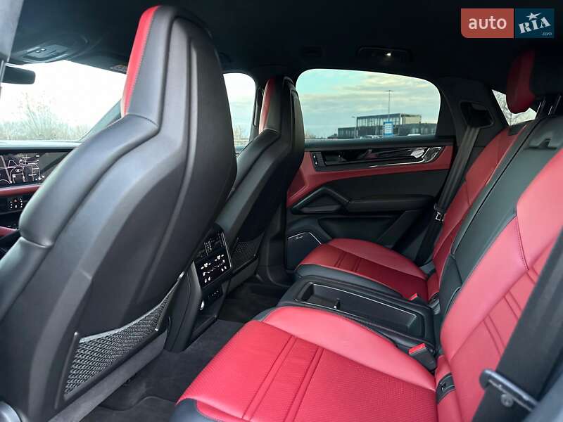 Внедорожник / Кроссовер Porsche Cayenne Coupe 2023 в Киеве фото 58 Внедорожник / Кроссовер Porsche Cayenne Coupe 2023 в Киеве