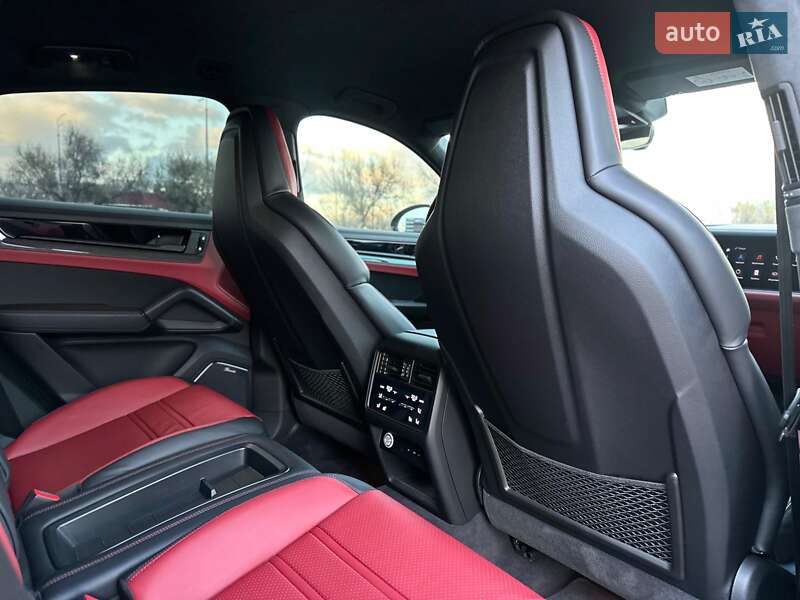 Внедорожник / Кроссовер Porsche Cayenne Coupe 2023 в Киеве фото 72 Внедорожник / Кроссовер Porsche Cayenne Coupe 2023 в Киеве