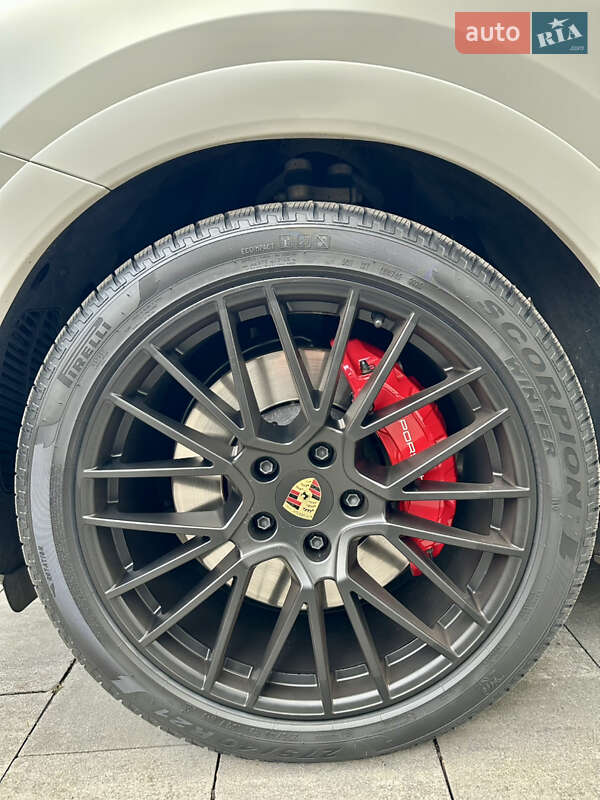 Позашляховик / Кросовер Porsche Cayenne Coupe 2022 в Києві