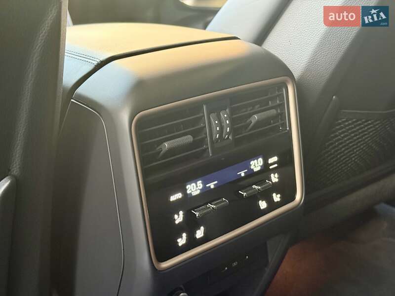 Позашляховик / Кросовер Porsche Cayenne Coupe 2024 в Києві фото 43 Позашляховик / Кросовер Porsche Cayenne Coupe 2024 в Києві