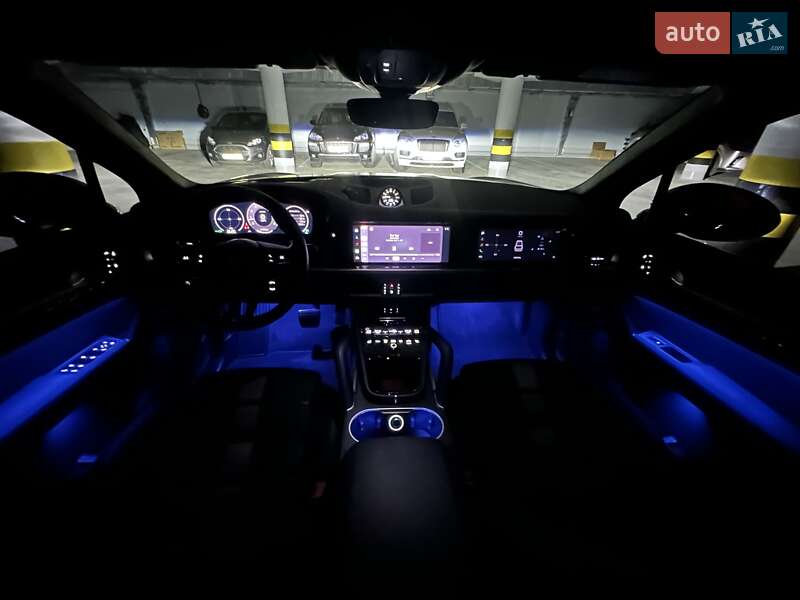 Позашляховик / Кросовер Porsche Cayenne Coupe 2024 в Києві фото 46 Позашляховик / Кросовер Porsche Cayenne Coupe 2024 в Києві