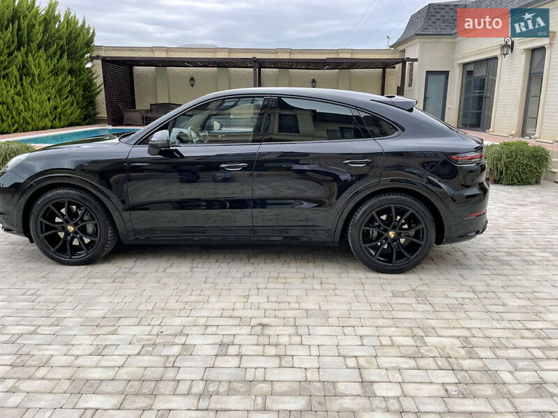 Позашляховик / Кросовер Porsche Cayenne Coupe 2020 в Києві