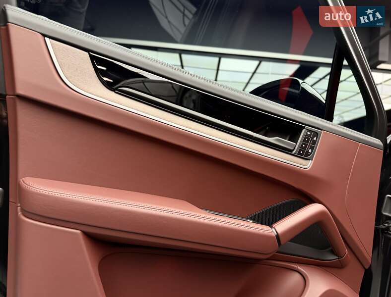 Внедорожник / Кроссовер Porsche Cayenne Coupe 2025 в Киеве фото 26 Внедорожник / Кроссовер Porsche Cayenne Coupe 2025 в Киеве