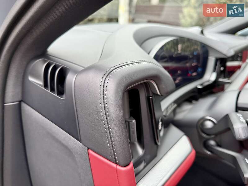 Внедорожник / Кроссовер Porsche Cayenne Coupe 2024 в Киеве фото 55 Внедорожник / Кроссовер Porsche Cayenne Coupe 2024 в Киеве