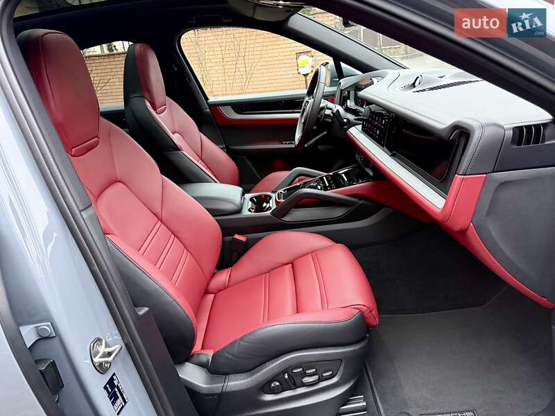 Внедорожник / Кроссовер Porsche Cayenne Coupe 2024 в Киеве фото 79 Внедорожник / Кроссовер Porsche Cayenne Coupe 2024 в Киеве