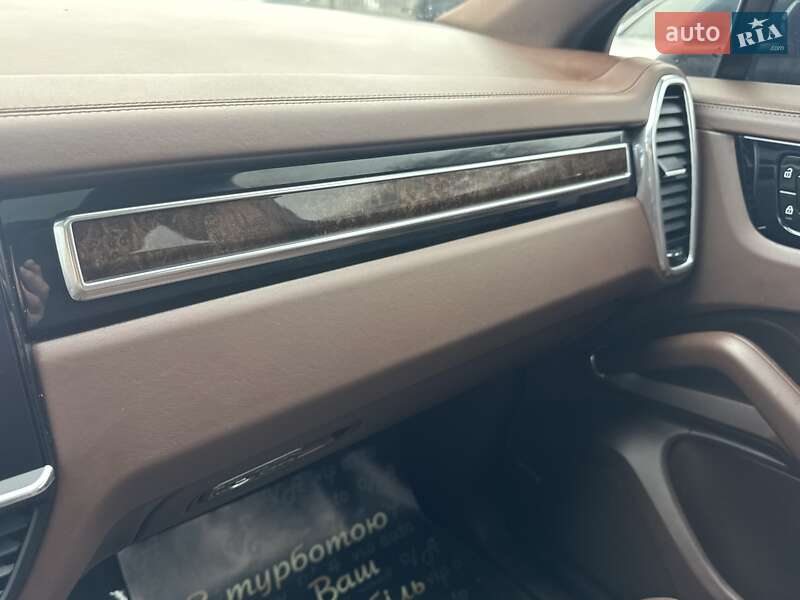 Внедорожник / Кроссовер Porsche Cayenne Coupe 2020 в Тернополе