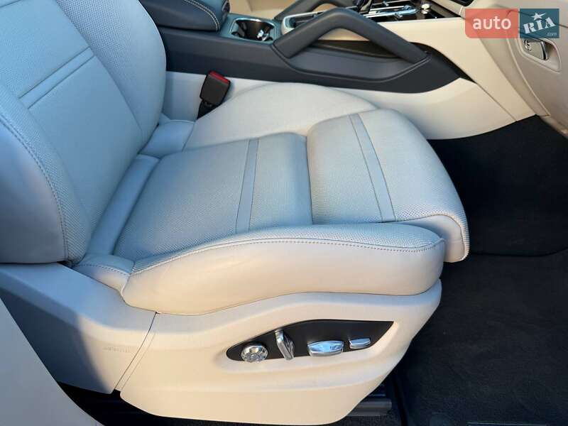 Внедорожник / Кроссовер Porsche Cayenne Coupe 2020 в Киеве