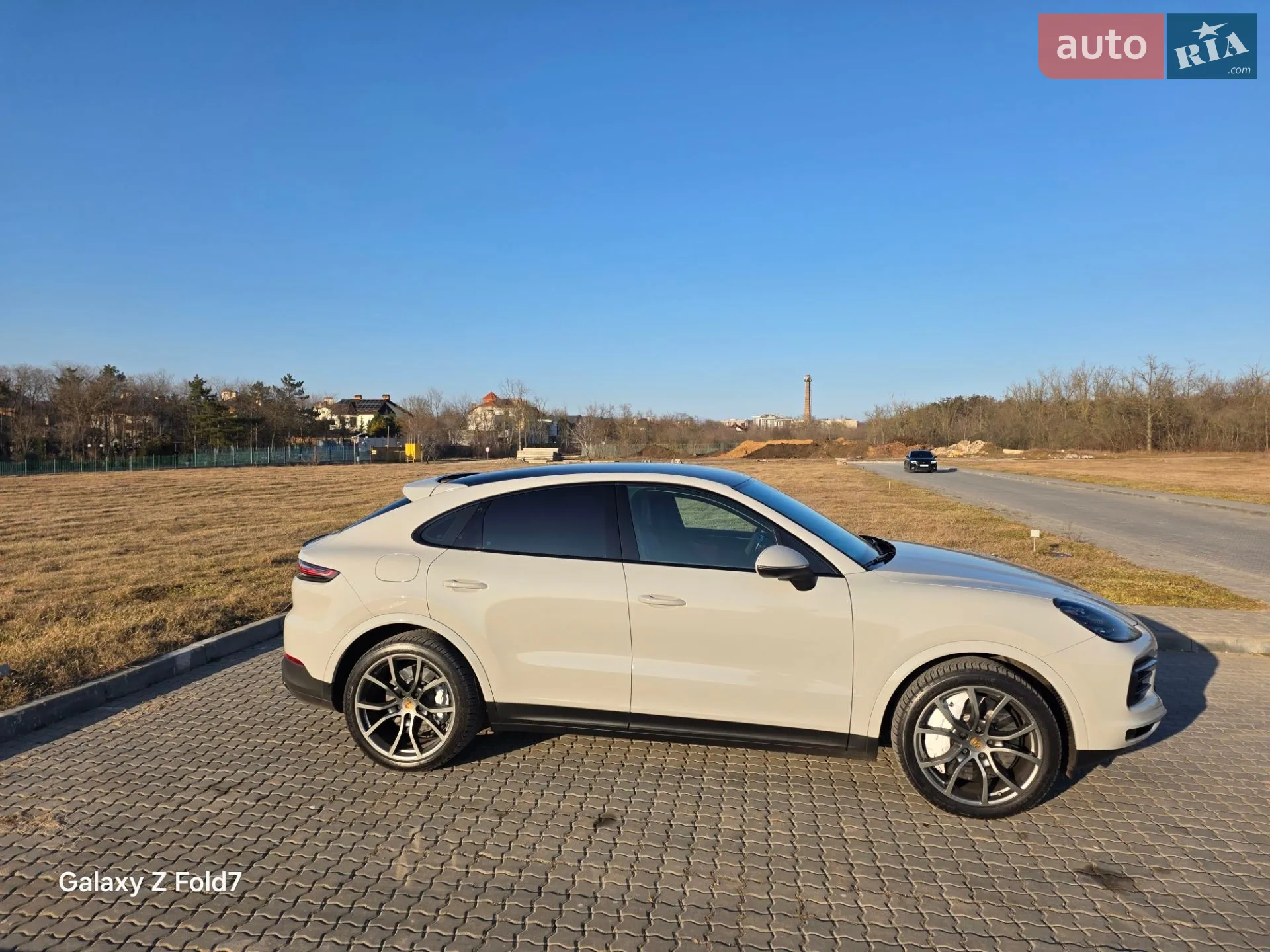 2020 Porsche Cayenne Coupe - мініатюра 9