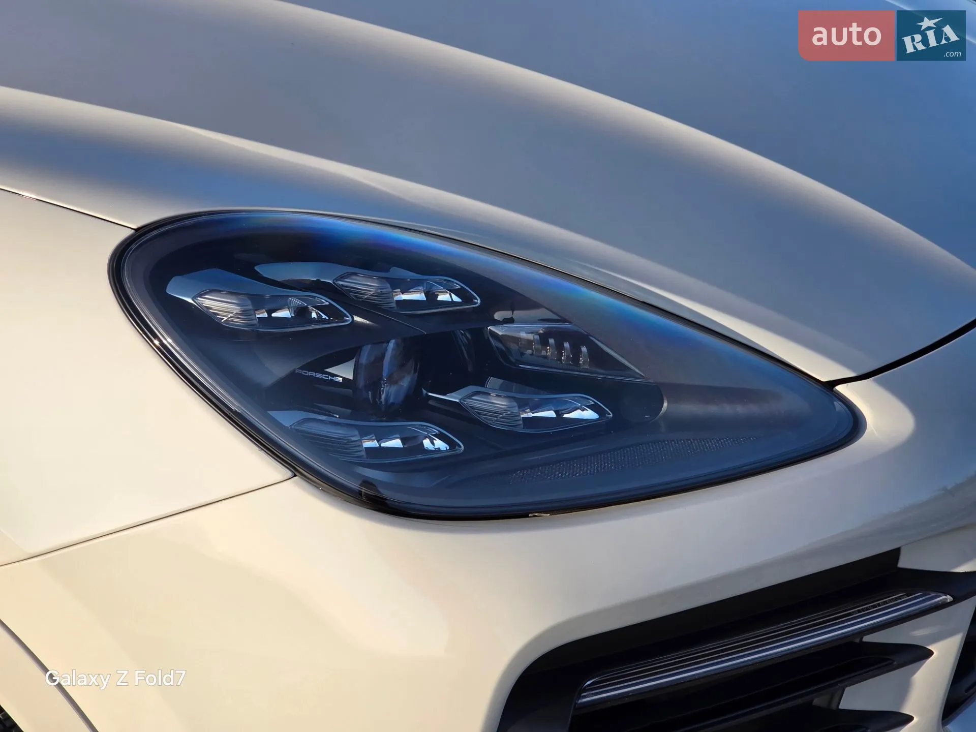 2020 Porsche Cayenne Coupe - мініатюра 26